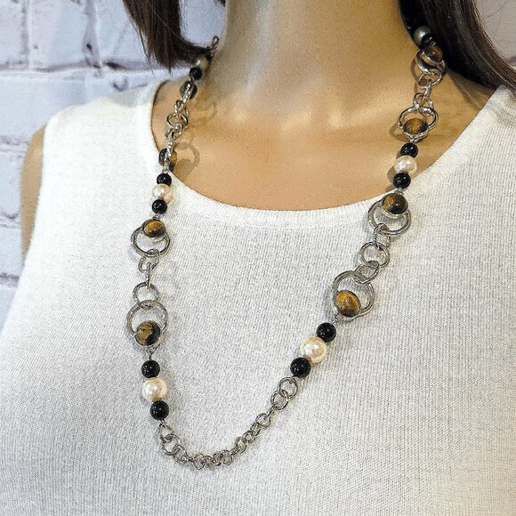 NECKLACE - Classic silver chain necklace with faux pearls and large beads - Picture 2 of 4